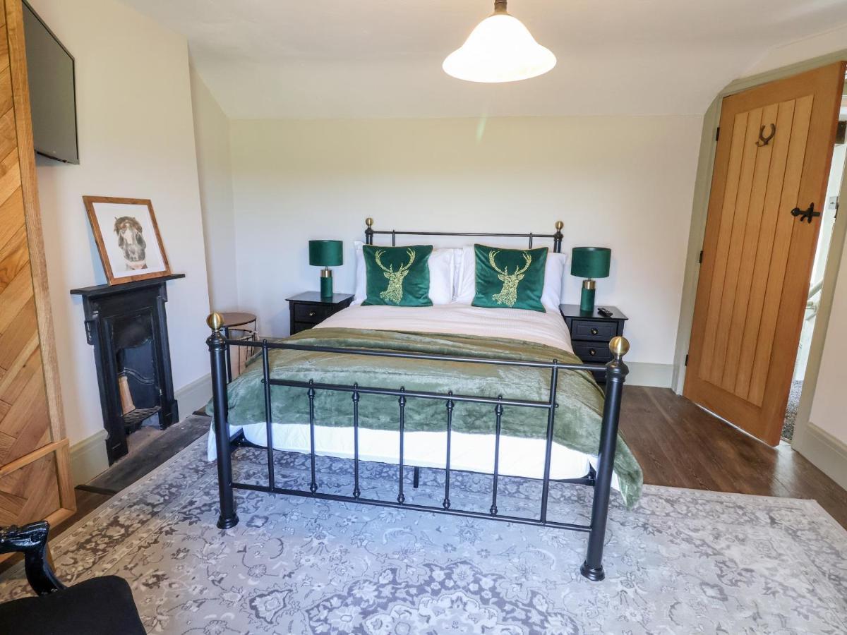 3 Penllan Cottages Холиуэлл Экстерьер фото