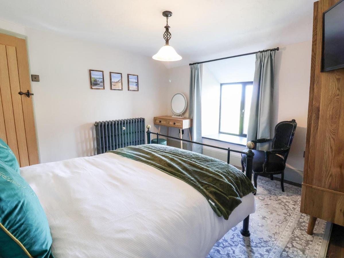3 Penllan Cottages Холиуэлл Экстерьер фото