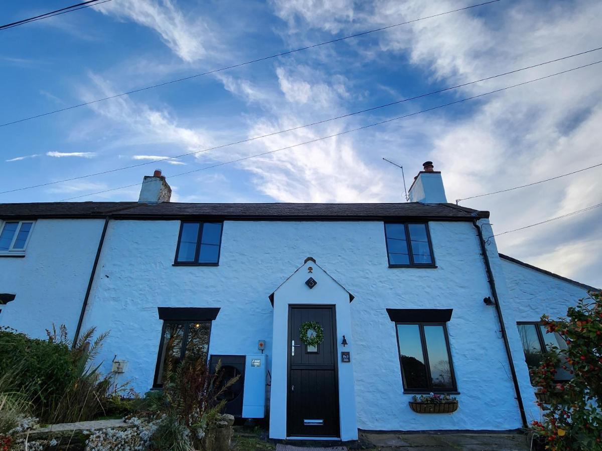 3 Penllan Cottages Холиуэлл Экстерьер фото
